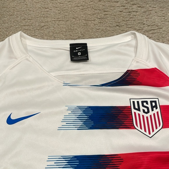 2018 Nike Women's USA Soccer Jersey size M NWT - Picture 2 of 4